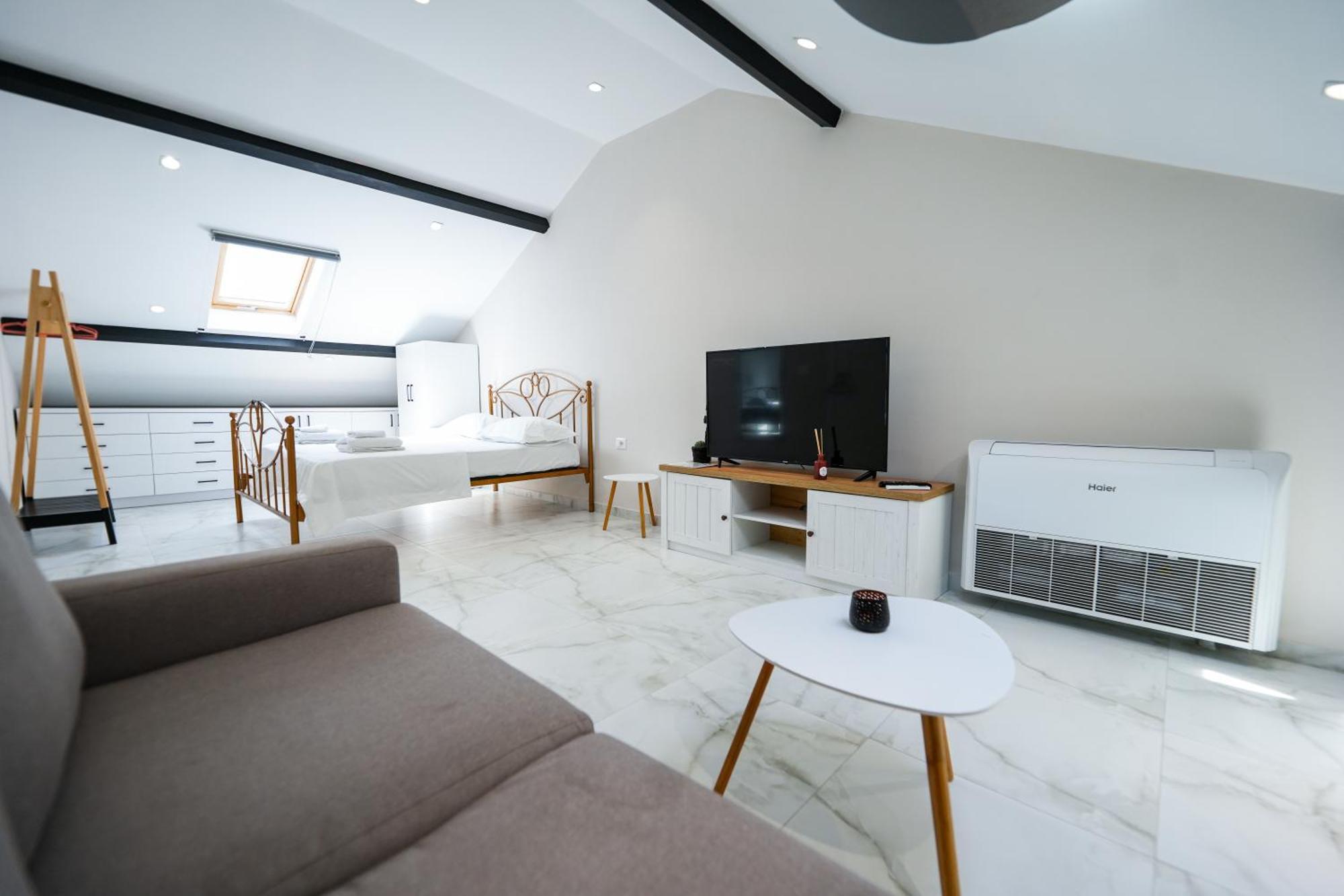 City Center Hideout - Studio Apartment Tirana Exterior foto